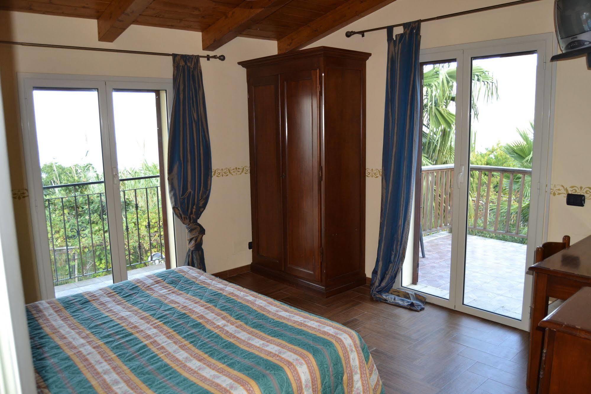 B&B Villa Chianalea Scilla Eksteriør billede